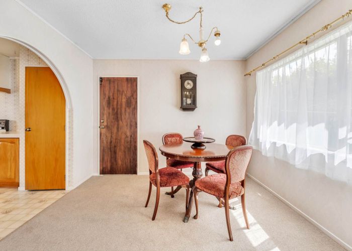  at 2/19 Howell Crescent, Mount Roskill, Auckland City, Auckland
