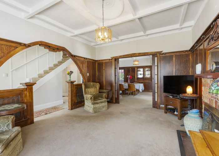  at 16 Waiohua Road, Greenlane, Auckland City, Auckland