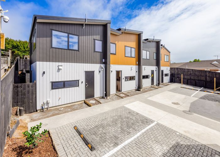  at 6C Broadview Place, Howick, Manukau City, Auckland