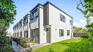  at 8/54 Bayswater Avenue, Bayswater, Auckland