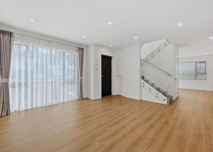  at 71 Salamanca Road, Sunnynook, Auckland