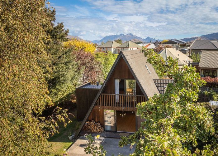  at 24 Thomson Street, Arrowtown, Queenstown-Lakes, Otago