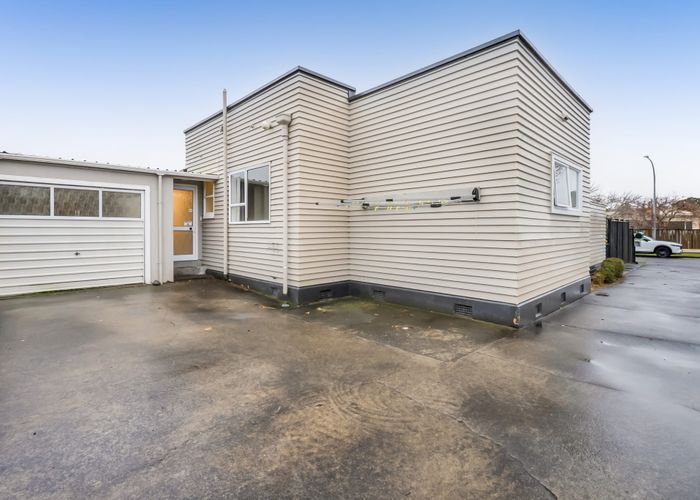  at 1/6 Cornwall Street, Brooklands, New Plymouth, Taranaki