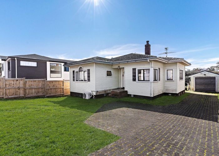  at 105 Point Chevalier Road, Point Chevalier, Auckland City, Auckland