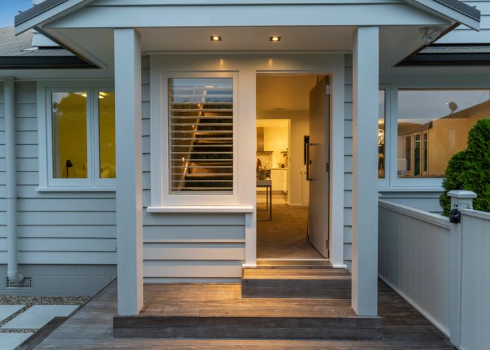  at 6 Blackett Crescent, Meadowbank, Auckland