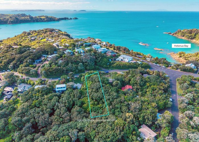  at 54 Goodwin Avenue, Little Oneroa, Waiheke Island, Auckland