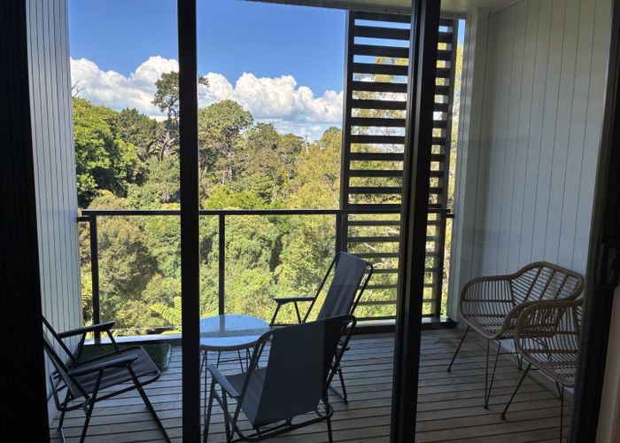  at 4/10B Huka Road, Birkenhead, North Shore City, Auckland