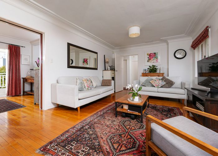  at 47 Forrest Hill Road, Milford, North Shore City, Auckland