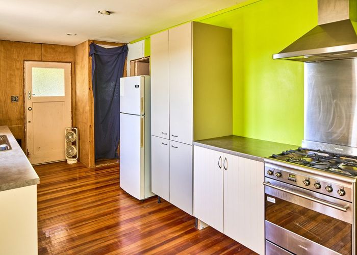  at 16 Walker Avenue, Paremata, Porirua