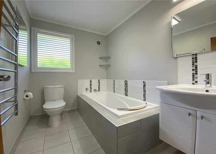  at 36 Sequoia Place, Sunnynook, North Shore City, Auckland