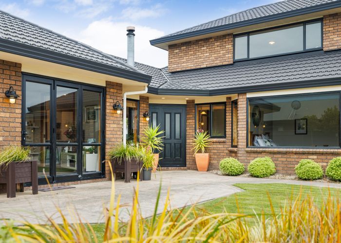  at 7 Alpine Grove, Kelvin Grove, Palmerston North