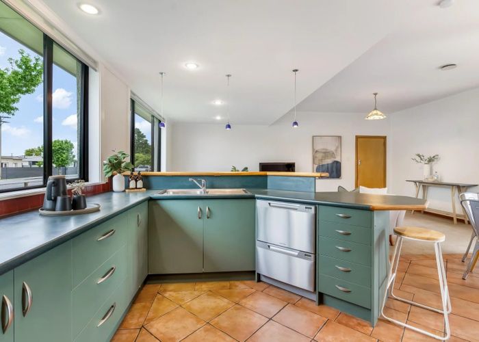  at 32 Mary Street, Winton, Winton