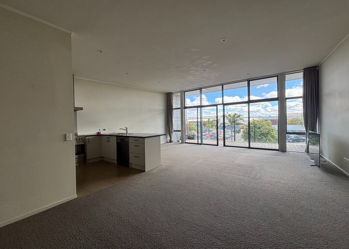 at 5/48 Wharf Road, Te Atatu Peninsula, Waitakere City, Auckland