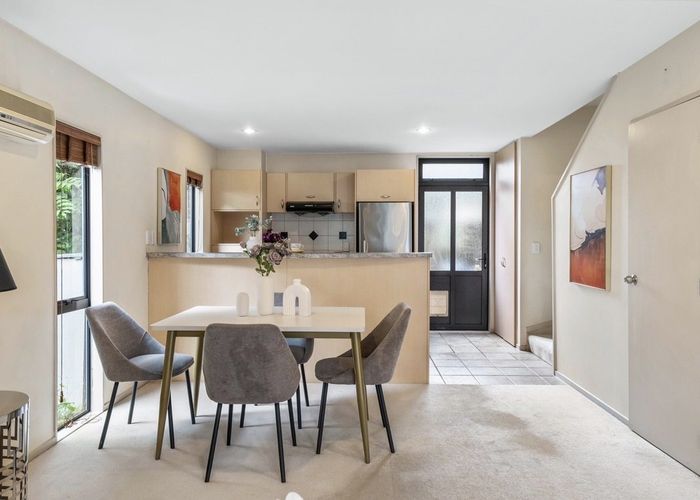  at 1/8 Soljak Place, Mount Albert, Auckland