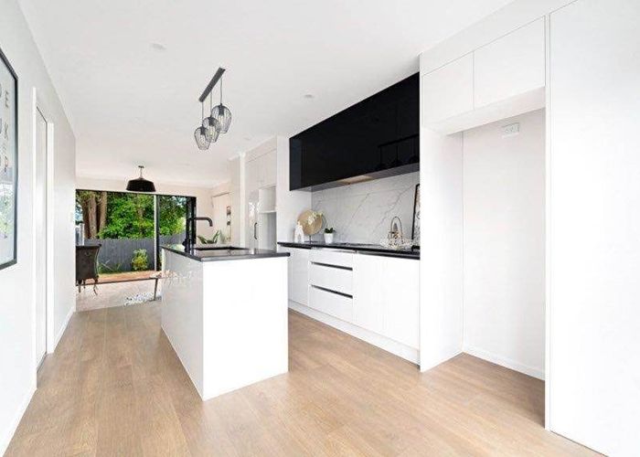  at 32 Brandon Road, Glen Eden, Waitakere City, Auckland