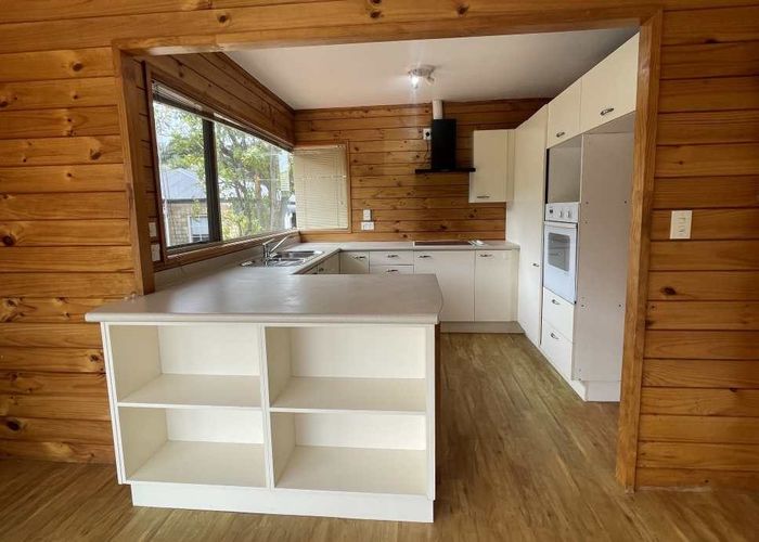  at 2/24 Dernie Edwards, Botany Downs, Manukau City, Auckland