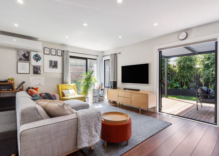 at 2/70 Rukutai Street, Orakei, Auckland City, Auckland