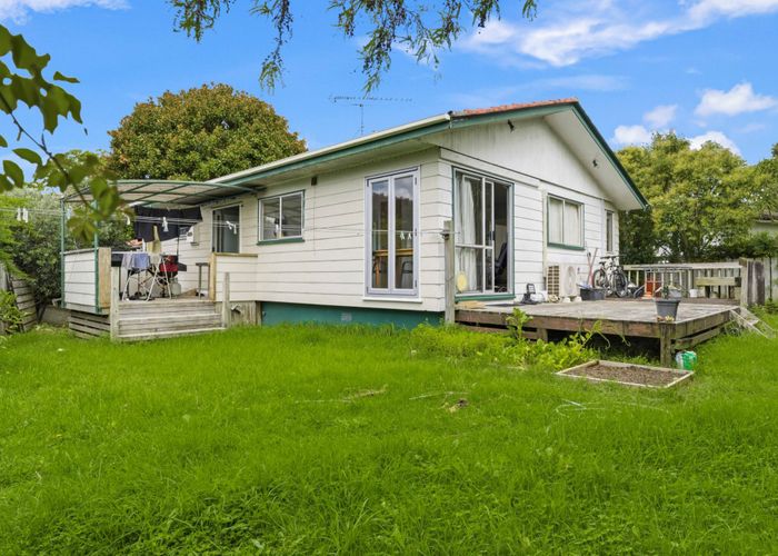  at 82 & 84 Moire Road, Massey, Waitakere City, Auckland