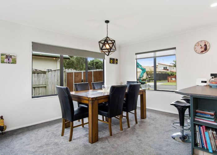  at 8 Madeleine Terrace, Papamoa Beach, Papamoa