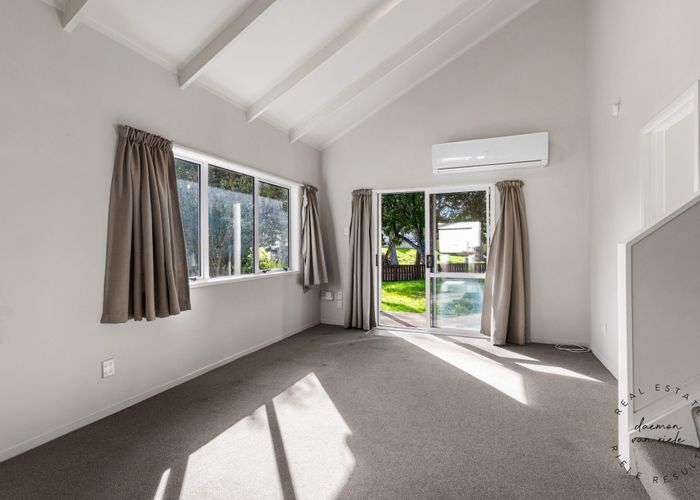  at 52 Moncrieff Avenue, Clendon Park, Manukau City, Auckland