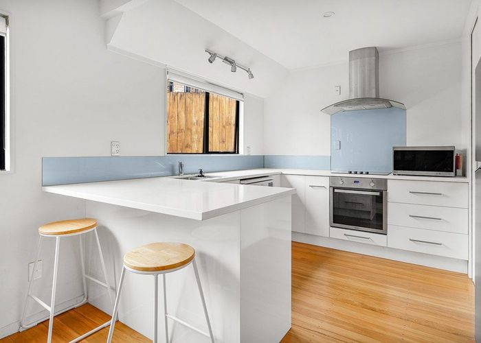  at 37 Western Heights Drive, Western Heights, Hamilton