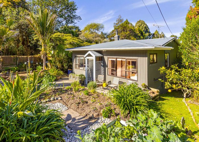  at 83 Wood Bay Road, Titirangi, Auckland