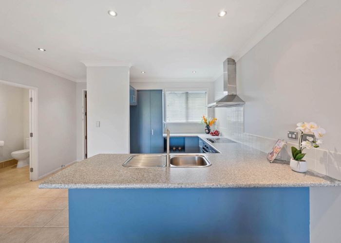  at 9 Clearwater Cove, West Harbour, Waitakere City, Auckland