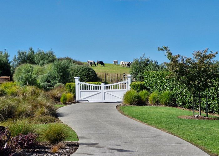  at 90 Bushlake Way, Karaka, Franklin, Auckland