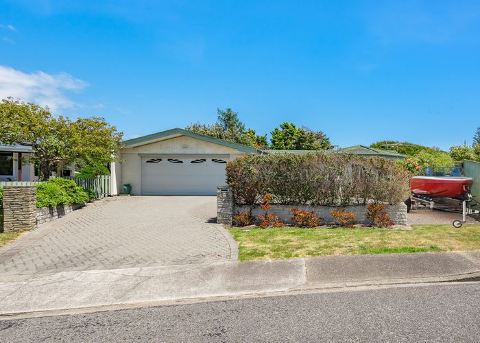  at 20 Freyberg Crescent, Waikanae Beach, Kapiti Coast, Wellington