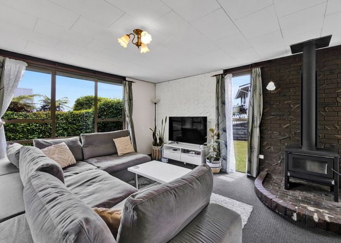  at 7 Lindaver Grove, Merrilands, New Plymouth