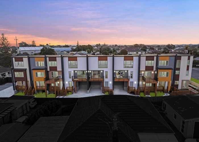  at 1-9 /8 Reeves Avenue, Papatoetoe, Manukau City, Auckland