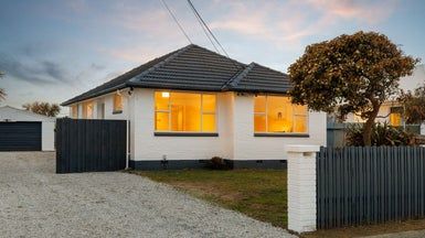  at 15 Lyndhurst Crescent, Aranui, Christchurch