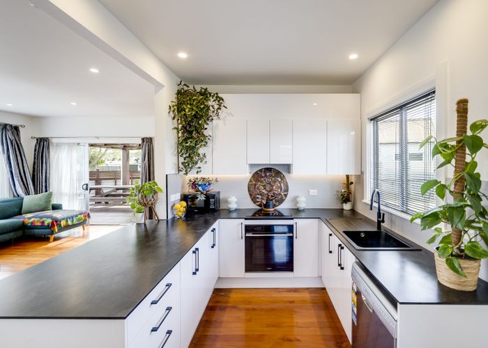  at 1/404 Gloucester Street, Taradale, Napier, Hawke's Bay