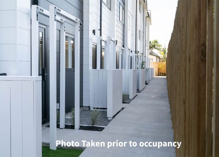  at 9/21 Karamu Street, Te Atatu Peninsula, Waitakere City, Auckland