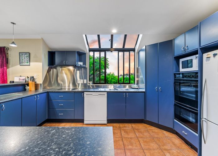  at 4 Tellin Close, Massey, Waitakere City, Auckland