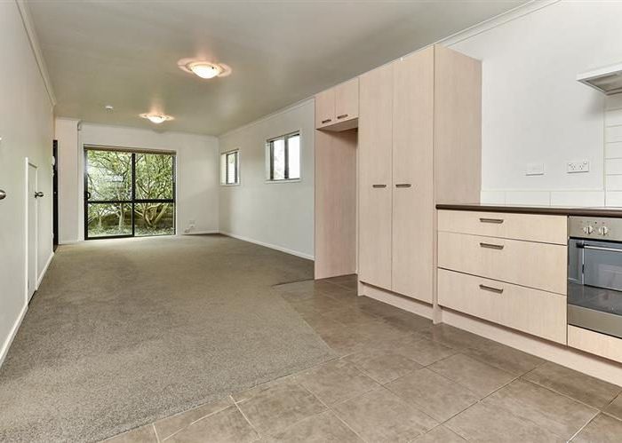  at 1/106 Glengarry Road, Glen Eden, Waitakere City, Auckland