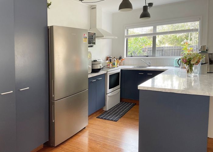  at 17 Caspian Close, New Lynn, Waitakere City, Auckland
