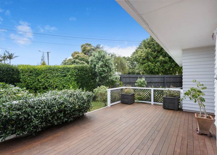  at 2 Quiet Street, Te Atatu South, Auckland