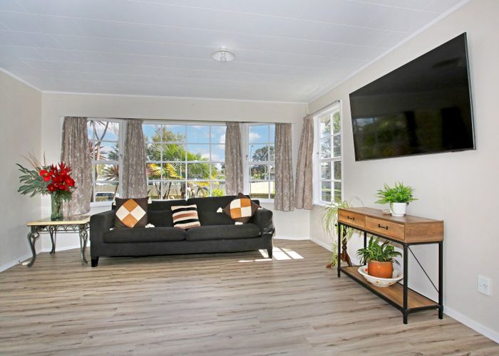  at 18 Burbank Avenue, Manurewa, Manukau City, Auckland