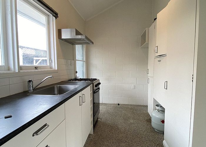  at 846D Manukau Road, Royal Oak, Auckland