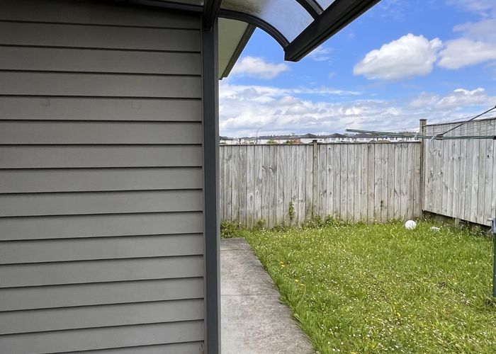  at granny flat/6 Hinoki Way, Flat Bush, Manukau City, Auckland