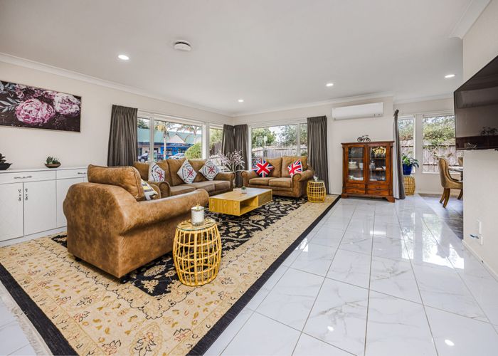  at 124 Charles Prevost Dr, The Gardens, Manukau