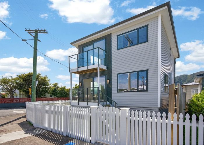  at 2 Meadows Avenue, Waiwhetu, Lower Hutt, Wellington