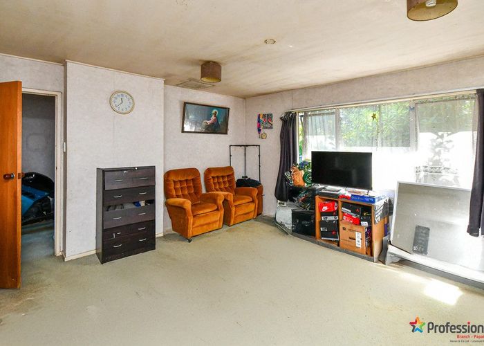  at 2/95 Motatau Road, Papatoetoe, Auckland