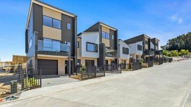  at 6 Milenio Crescent, Windsor Park, Auckland