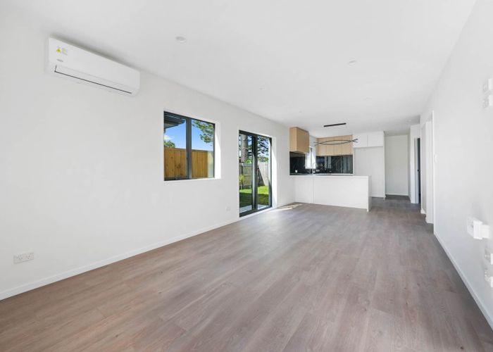  at 17D Martin Place, Kelston, Waitakere City, Auckland