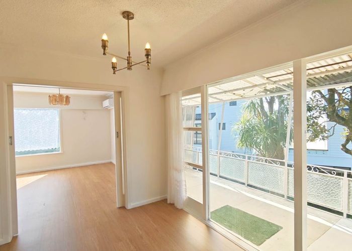  at 125 Te Atatu Road, Te Atatu South, Waitakere City, Auckland