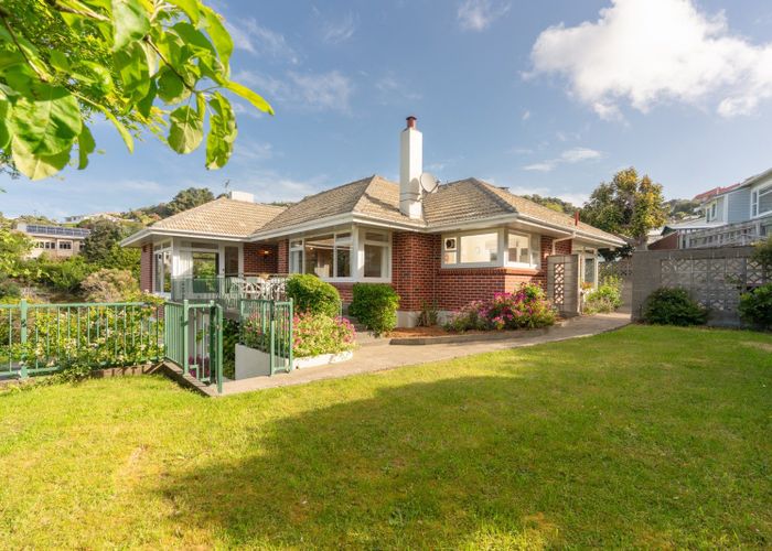  at 72 Severn Street, Island Bay, Wellington