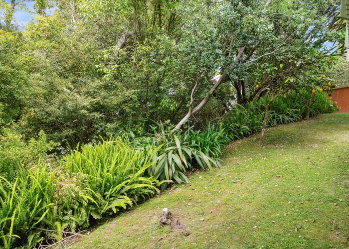  at 2/30 Scarlock Avenue, Browns Bay, Auckland