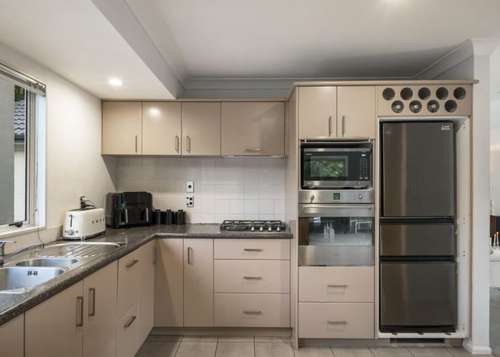  at 34 Vermeer Place, West Harbour, Waitakere City, Auckland